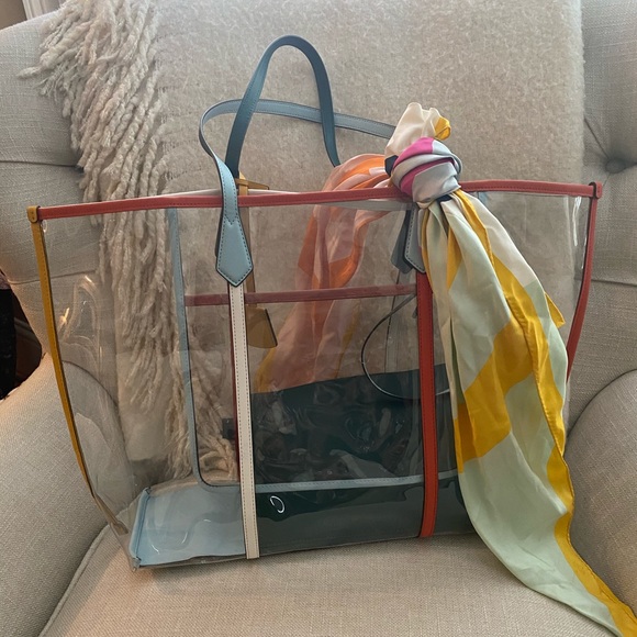 Tory Burch Perry PVC Oversized Tote Bag - Picture 4 of 5